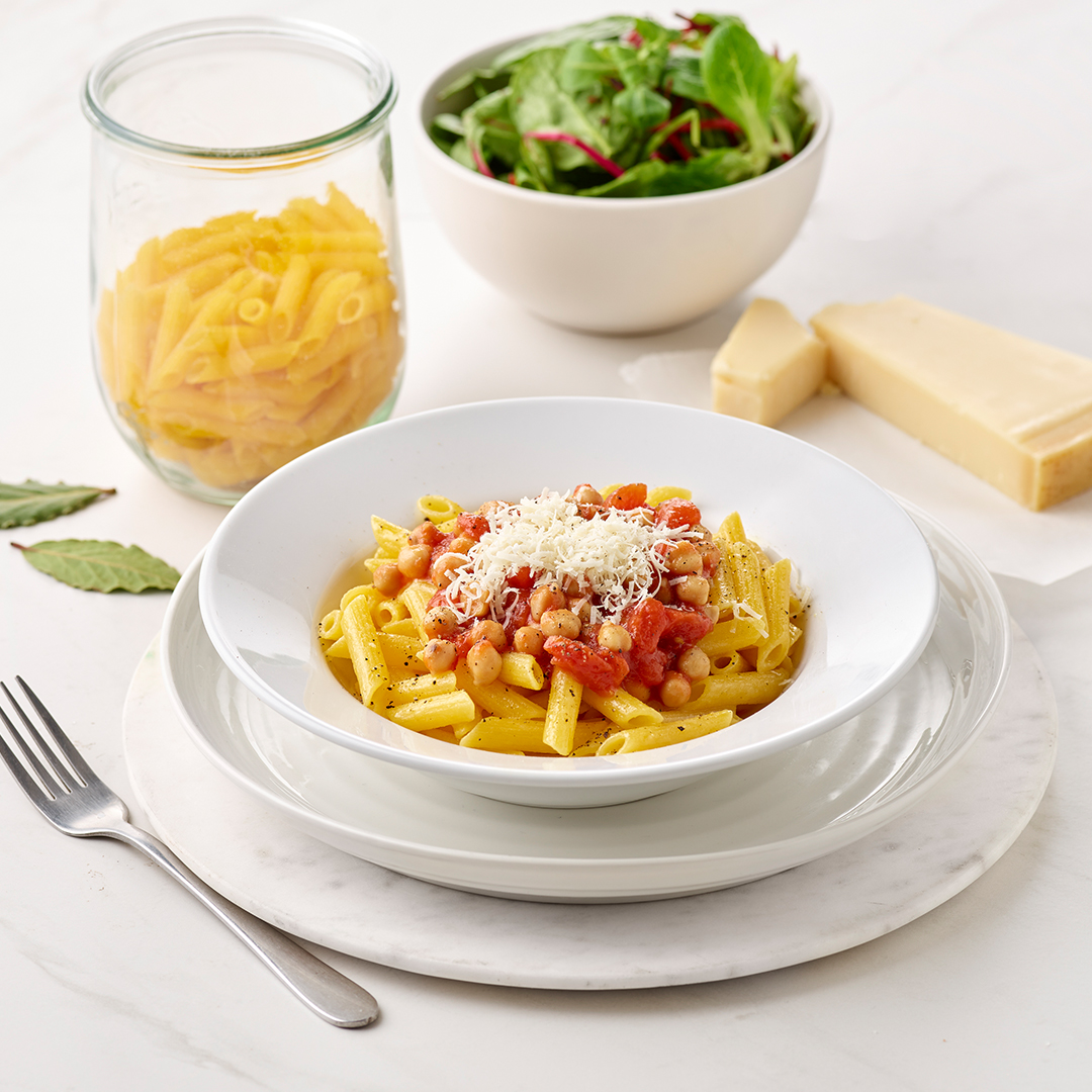 FR202-Gluten-Free-Maize-and-Rice-Penne-Pasta-with-Chickpea-and-Tomato-Sauce-1080.jpg